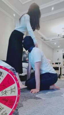 【猫神大人】与贱狗玩儿轮盘惩罚 bf8626 -套路艾彩视频