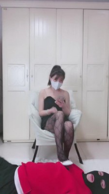 【linda】人体踩踏/耳光踢裆/暴打贱狗 bf8487 -套路艾彩视频