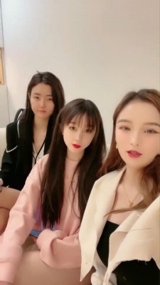 【樱桃大大】和闺蜜吃饭家奴伺候 bf8839 -套路艾彩视频