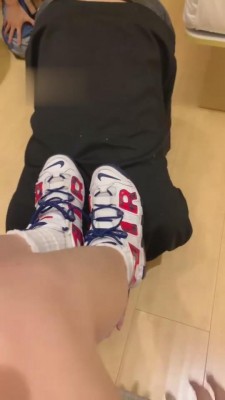 【甜甜】女神运动鞋棉袜调狗 bf4470 -套路艾彩视频