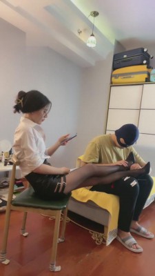 【芷晴】原味内裤塞嘴强制虐待 bf453 -套路艾彩视频