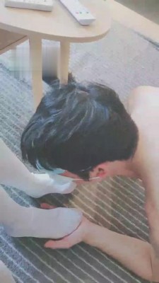 【Naya公主】欺负骚狗-耳光圣水揍 bf4718 -套路艾彩视频