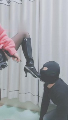 【灵竹】贱狗说要挑战深喉 bf5258 -套路艾彩视频