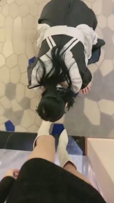 【希希子】母畜-坐脸白靴脚底下的清理器 bf5421 -套路艾彩视频