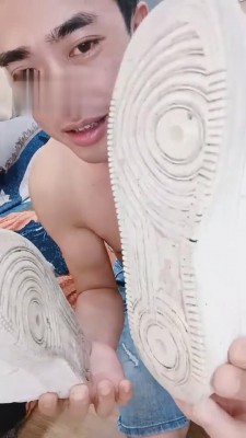 【刘二狗】素人妹妹原味棉袜塞嘴调 bf1156 -套路艾彩视频