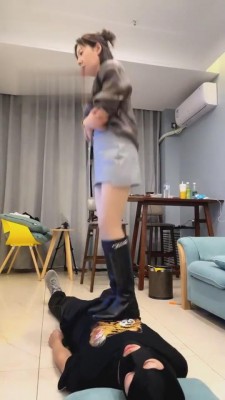 【lucky】酒吧精神小妹暴虐酒保 bf1248 -套路艾彩视频
