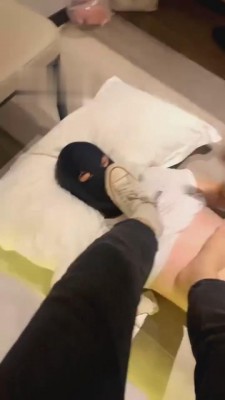 【小乔】脏臭帆布鞋虐死贱货 bf1546 -套路艾彩视频