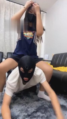 【涵涵】御姐白袜羞辱弟弟 bf2116 -套路艾彩视频