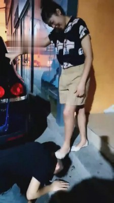 【梵高】平底鞋路人美女开发 bf2132 -套路艾彩视频
