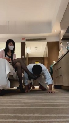 【上海糖糖老师】御姐黑丝羞辱狗 bf2828 -套路艾彩视频