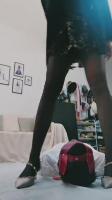 【微希】剧情-偷闻漂亮姐姐的鞋被抓 bf2889 -套路艾彩视频