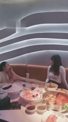 【宇婉莹】女奴伺候吃饭-赏赐口水 bf3349 -套路艾彩视频