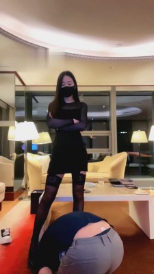【仙女殿下】网红模特黑丝美腿诱惑调 G-210802-2 -套路艾彩视频