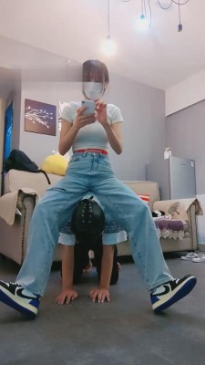 【暴力美学】AJ运动女生随意发泄 G-210822-24 -套路艾彩视频