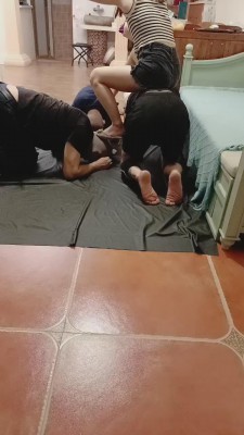 【绯闻王妃】3只贱奴的早餐 bf16502 -套路艾彩视频