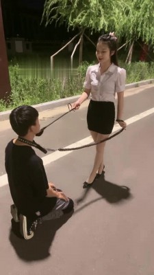 【妍主大大】户外马路遛狗调教【完整版】 bf16580 -套路艾彩视频