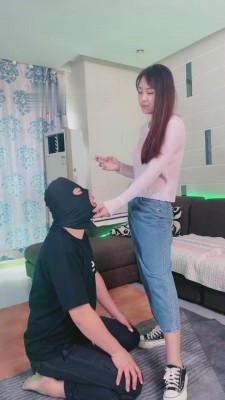 【小祖宗】肮脏人体家具的悲惨 bf16755 -套路艾彩视频