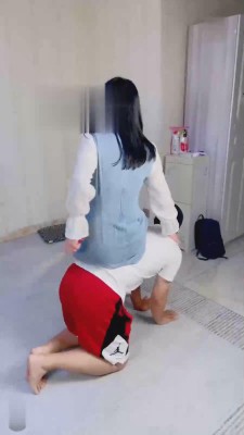 【冷凝大大】小白鞋肉丝全体重踩踏 bf17027 -套路艾彩视频