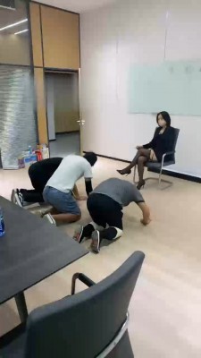 【朱砂痣】女白领惩罚群调偷懒员工 bf17046 -套路艾彩视频