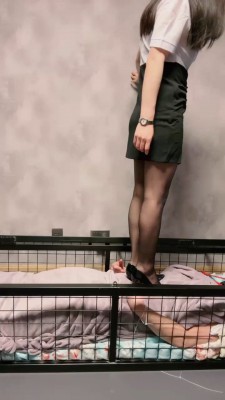 套路直播视频【冷凝大大】超强狗笼圈养强制虐 bf24223 -套路艾彩视频