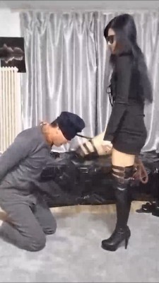 套路直播视频【嘟嘟】长靴提档耳光/喝圣水 bf24461 -套路艾彩视频