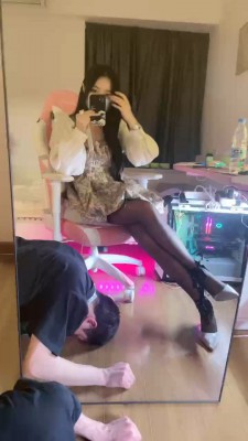 套路直播视频【奈奈生】绿帽男友甘愿跪下为奴 bf24992 -套路艾彩视频