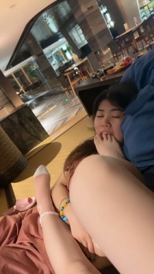 套路直播视频【橘子没熟】开发素人小姐姐闻袜子/臭脚【续集】 bf24855 -套路艾彩视频