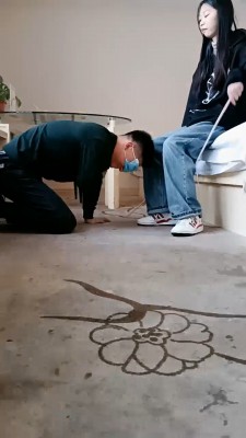 套路直播视频【小妍S】学生S-藤条抽/鞋抽耳光/磕头求饶 bf25529 -套路艾彩视频