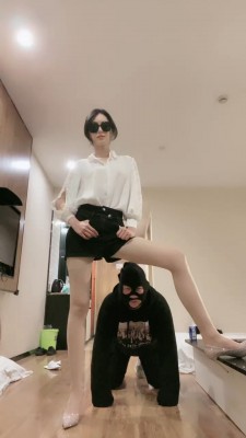 套路直播视频【虞姬】闺蜜入圈性感调/高跟鞋全体重踩踏 bf25463 -套路艾彩视频