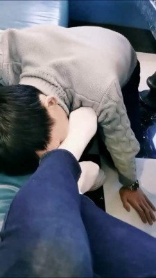 套路直播视频【鹿梦兮】KTV姐妹花玩废狗【双视角版】 bf25846 -套路艾彩视频