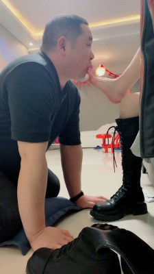 套路直播视频【精神小妹】迷恋裸足的班主任 bf25843 -套路艾彩视频