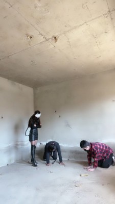 套路直播视频【妆主大大】双S户外必看-光头狗被疯狂鞭打/骑马 bf25756 -套路艾彩视频