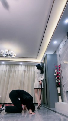 套路直播视频【禾末】原味控必看-一堆原味内裤诱惑/套头/转胯 bf25613 -套路艾彩视频