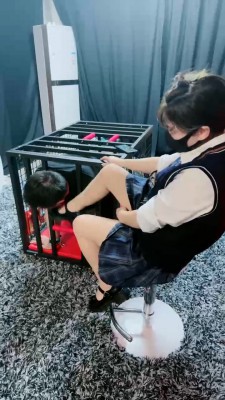 套路直播视频【馨妍】关狗笼内裤塞嘴套头强制闻鞋 bf26069 -套路艾彩视频