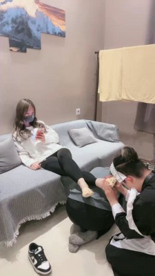 套路直播视频【晚晚公主】鞭打轮流转胯/全体重踩/舔脏鞋底【完整版】bf26193
