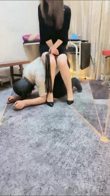 套路直播视频【霜凝】双女王捆绑圈养狗奴 bf26223 -套路艾彩视频