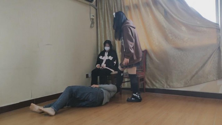 套路直播视频【最抗揍M】双S-洛丽塔踢踹-踩踏骑马 bf26314 -套路艾彩视频