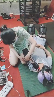 套路直播视频【束之高阁】束缚捆绑囚禁狗 bf26635