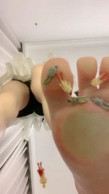 套路直播视频【芃芃大人】女巨人视角踩小人 bf26505