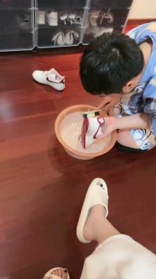 套路直播视频【桃幼幼】家奴刷鞋舔鞋-喝洗鞋水 bf26469 -套路艾彩视频