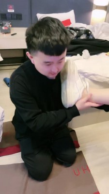 【羽珊】双S-舔脏小白鞋+高跟/碾压狗头【双视角版】 bf27187 -套路艾彩视频