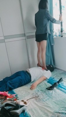 【昆山丝爷】各种高跟鞋踩踏虐乳/黑丝脚深喉【完整版】 bf27154 -套路艾彩视频