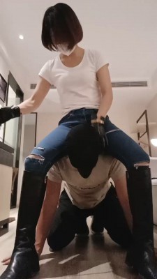 【芊兮殿下】胯下辱-长靴转胯/踩踏强迫舔 bf27172 -套路艾彩视频