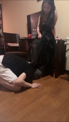 【狗哥】伊诺s玩弄绿帽狗奴才 bf27298 -套路艾彩视频