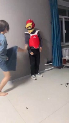 【精神小妹】真实素人跆拳道虐打狗奴 bf27287 -套路艾彩视频