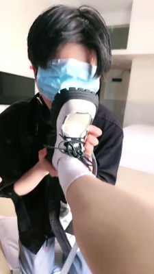 【靡兔】大学生主白袜裸足狠虐废物 bf27817 -套路艾彩视频