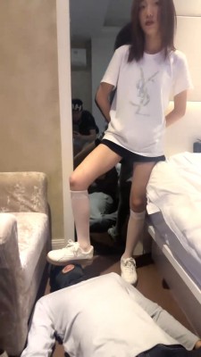 【阿昆】学生主长腿白丝诱惑调 bf27940 -套路艾彩视频