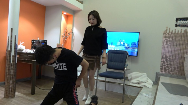 【彼岸花】踢裆教育老赖 YC-220113-3 -套路艾彩视频