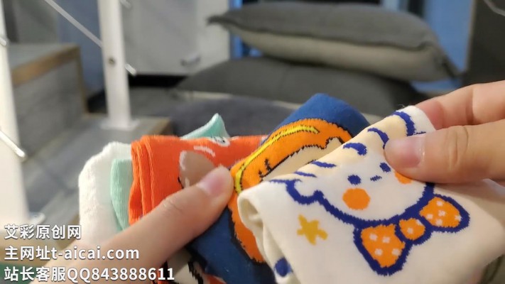 【橘子粥】一小时超长时间5双棉袜踩脸视频 YC-211031 -套路艾彩视频