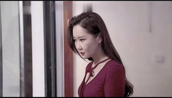 第一集 如意主演（小偷的女儿遭受女同事羞辱）G-210804-17 -套路艾彩视频